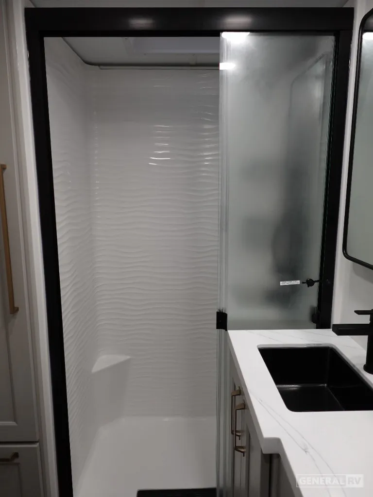 2025 Brinkley Model G 3250, Photos photo 16