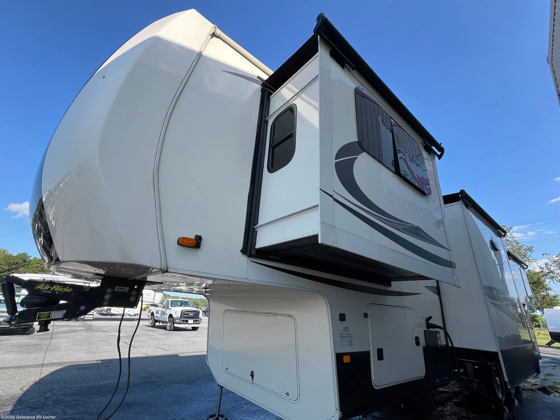 2021 Forest River Cedar Creek Hathaway Edition 38RTH — Photo 6