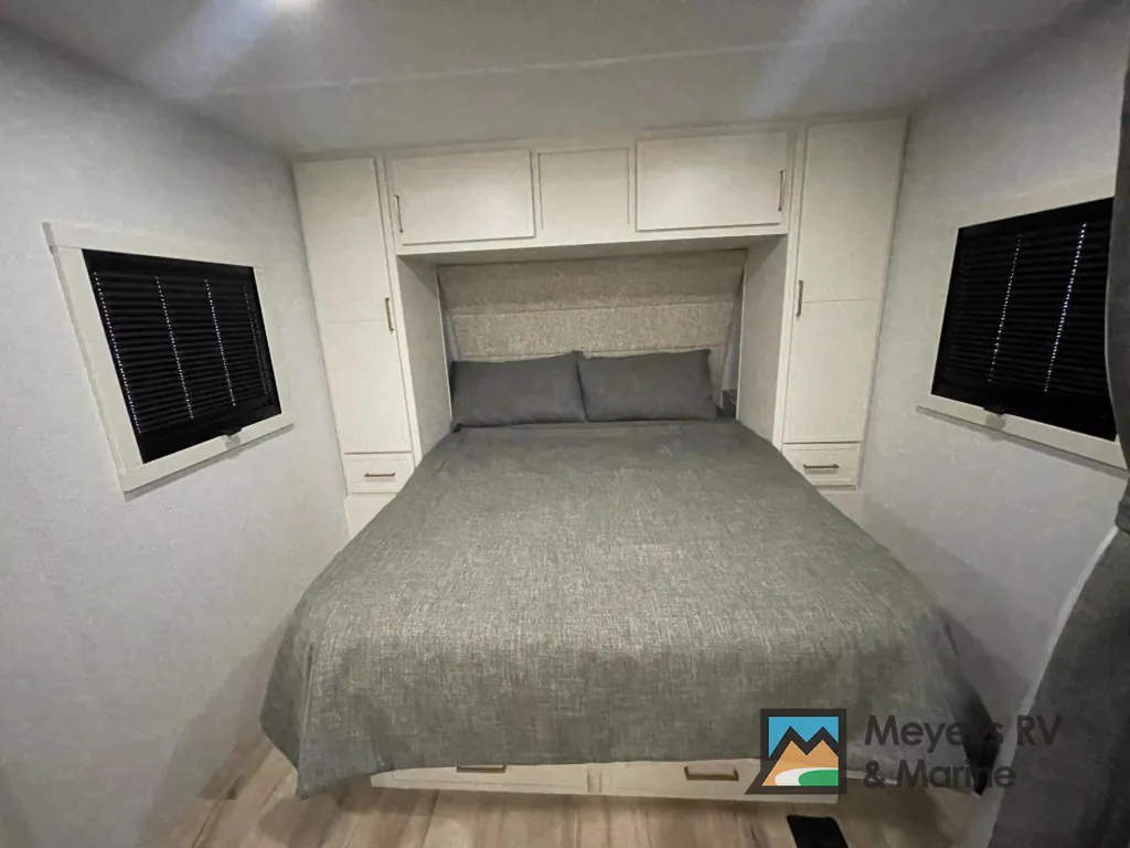 2026 Brinkley Model Ix 23X, Photos photo 8