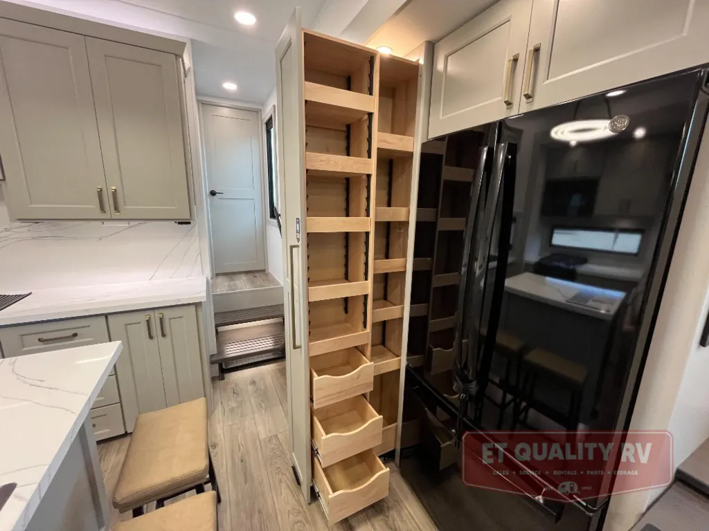 2026 Brinkley Model G 4150, Photos photo 36