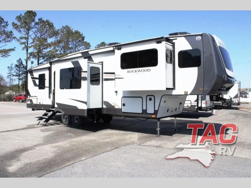 2026 Forest River Rockwood Signature 402SFL - Photo 2