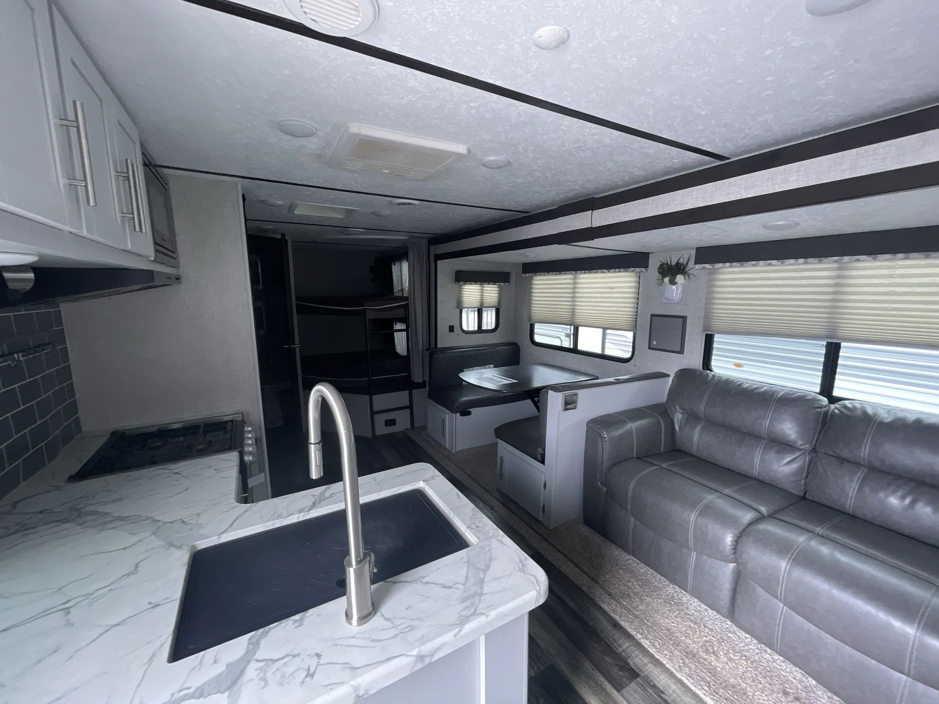 2020 Keystone Bullet 273BHSWE — living area main