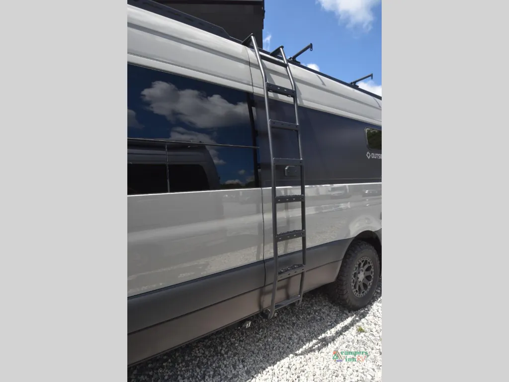 2023 Outside Van Approach 170, Photos photo 7