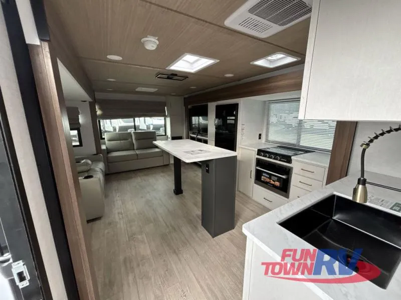 2026 Forest River Vibe 2800RL - Photo 3