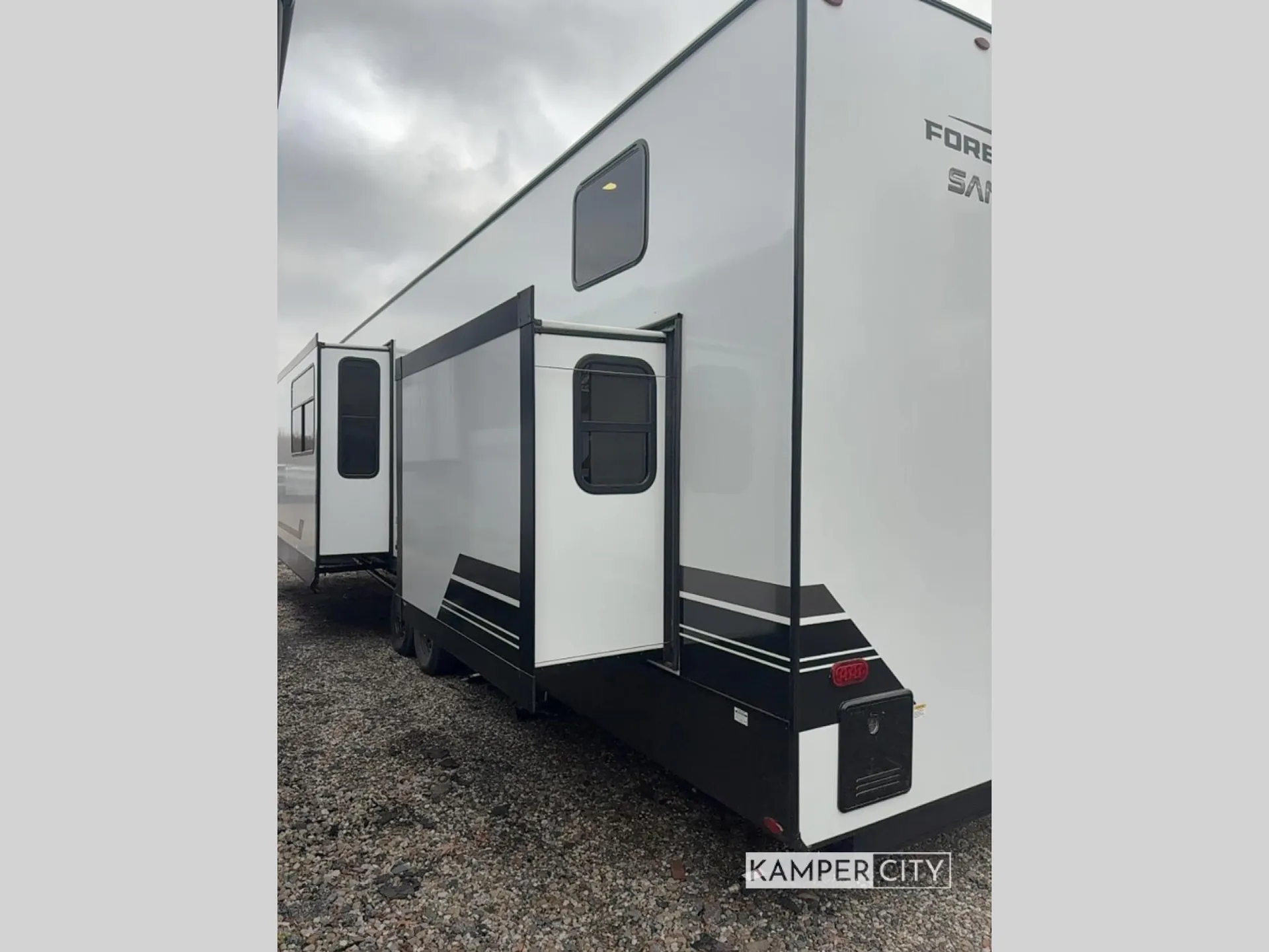 2026 Forest River Sandpiper Destination Trailers 422FKL — Photo 6