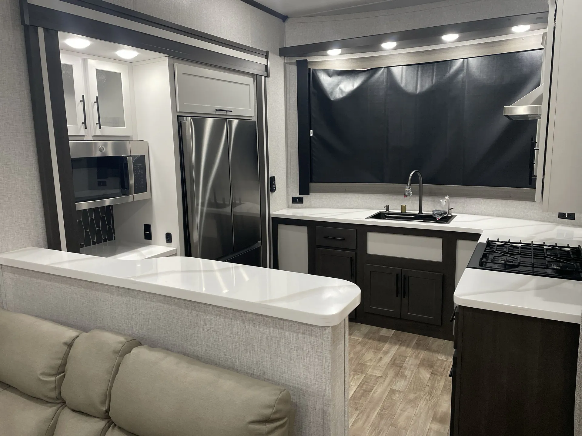 2026 CrossRoads Hampton 388FKL — living area main