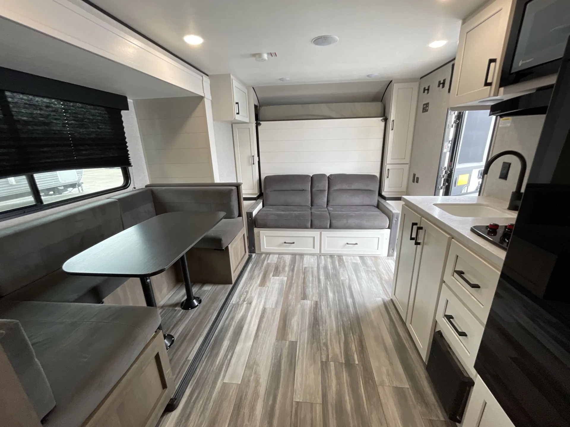 2025 Jayco Jay Flight SLX 197MB — living area main