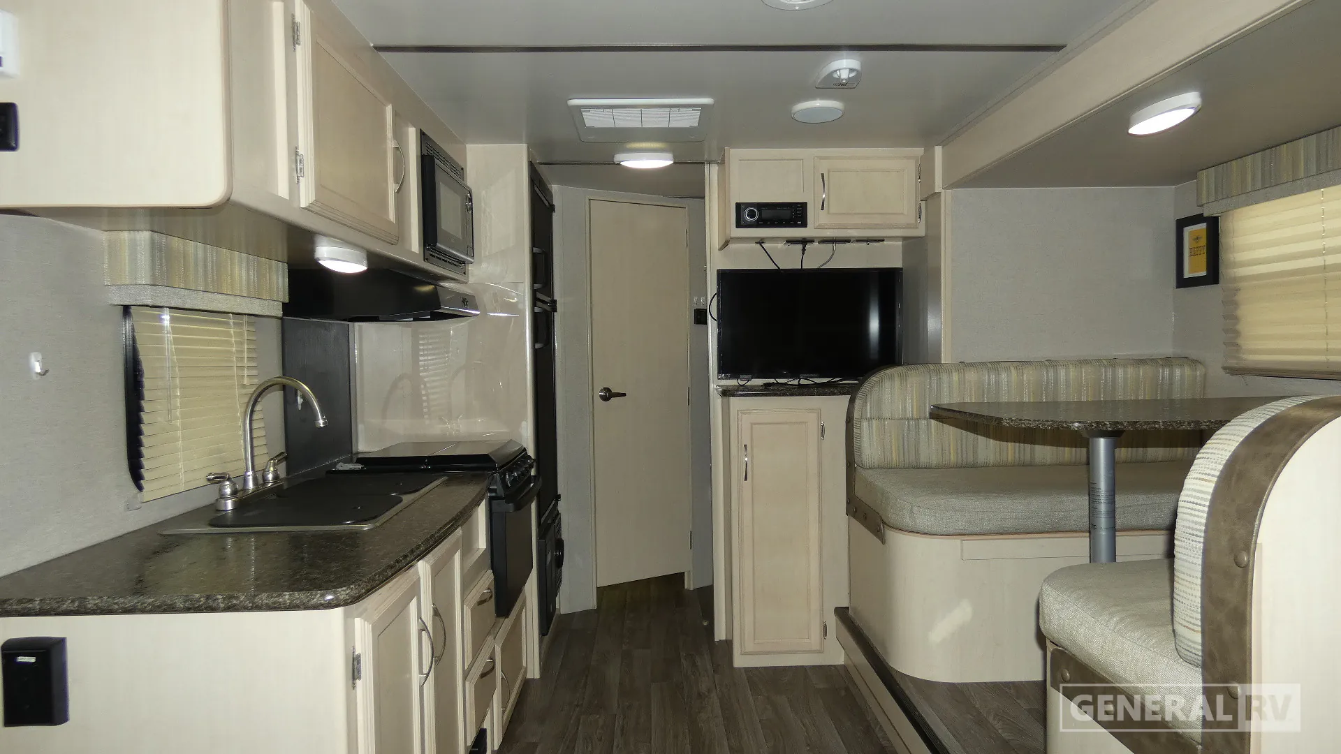 2019 Winnebago Micro Minnie 2306BHS - Photo 3
