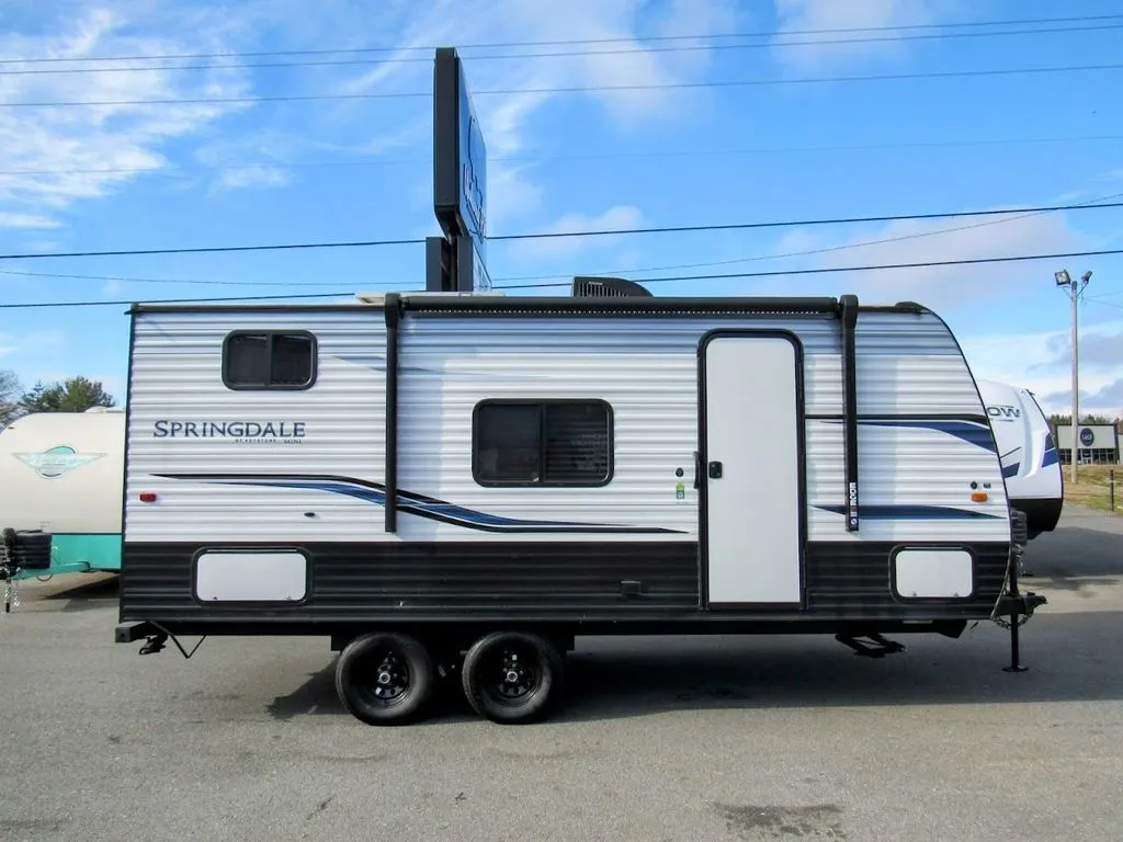 2023 Keystone Cougar Half-Ton 22RBS - Photo 4