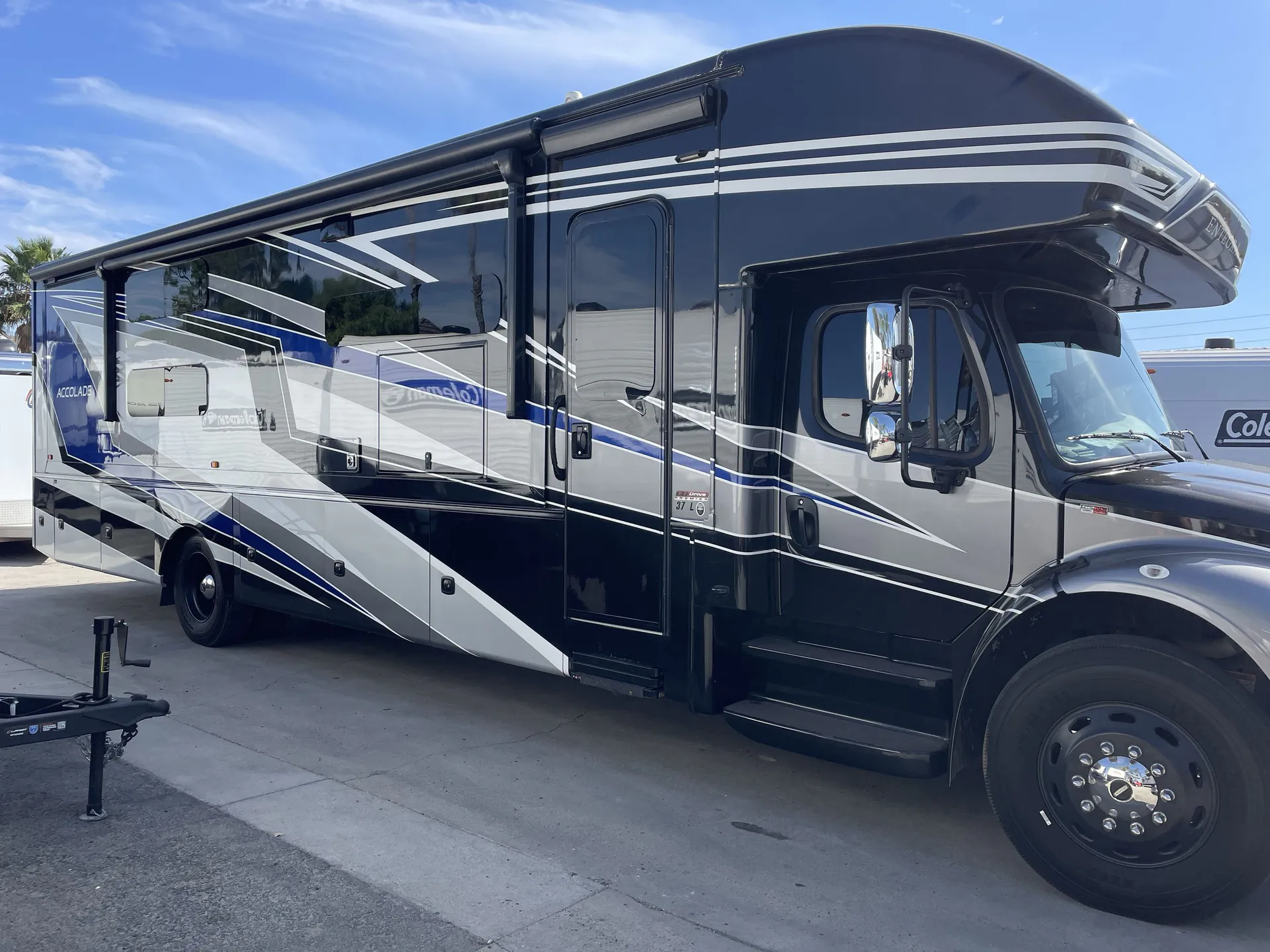 2022 Entegra Coach Accolade XL 37L — campside