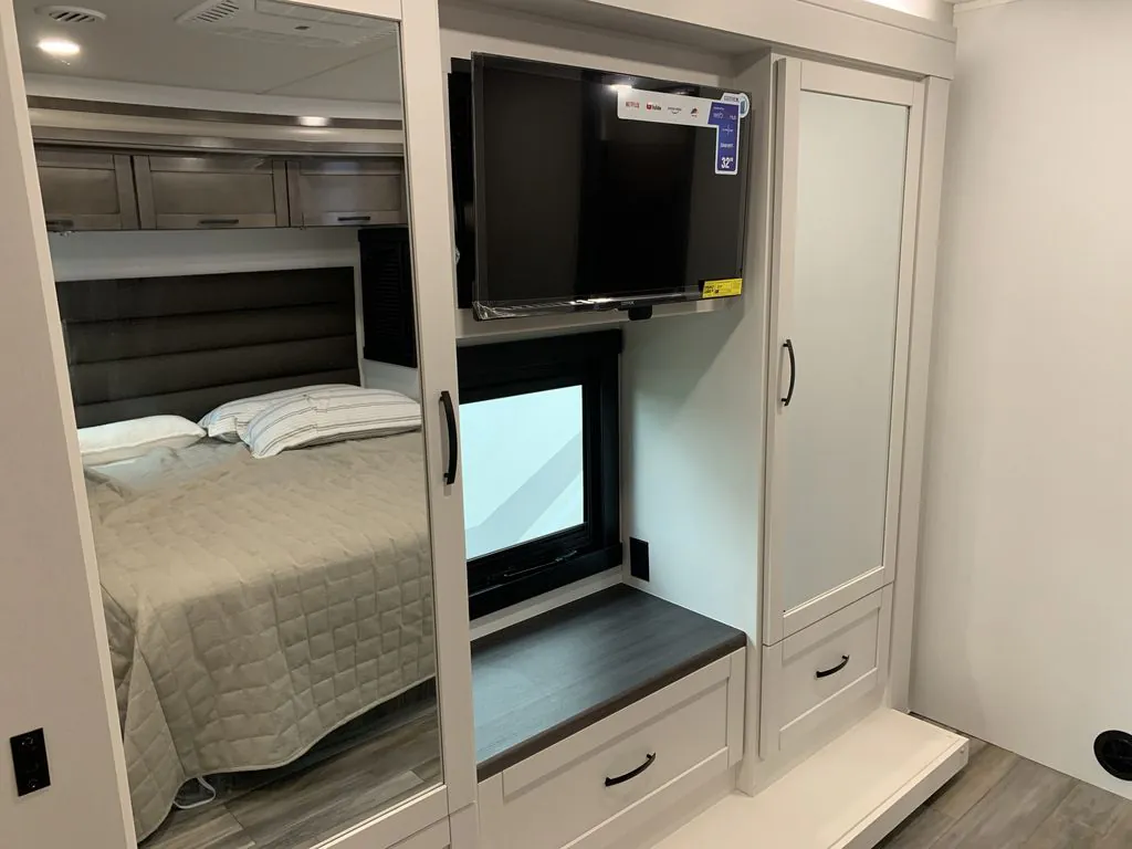 2026 Entegra Coach Vision XL 36C, Photos photo 24