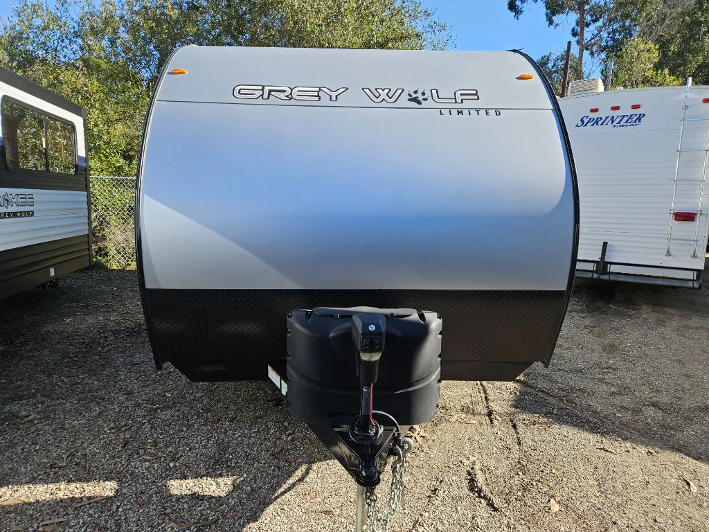 2022 Forest River Cherokee Grey Wolf 23MK — Photo 6