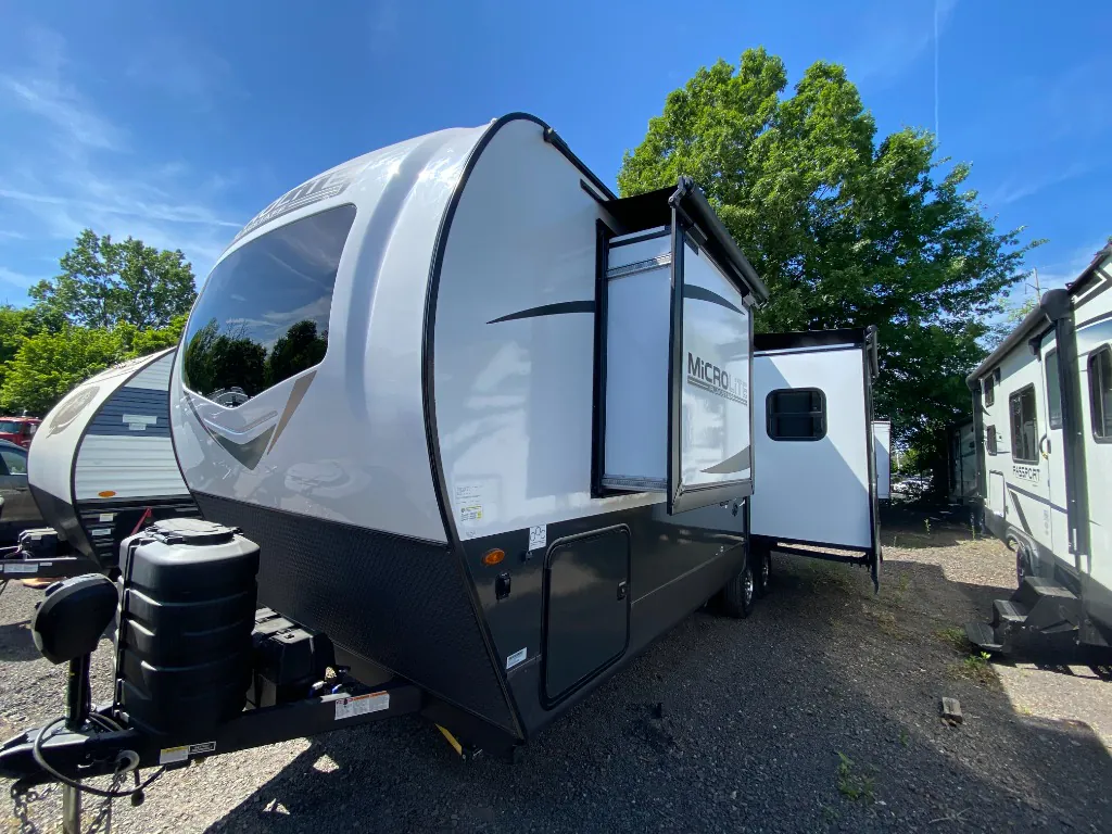 2024 Forest River Flagstaff Micro Lite 25SRK - Photo 2