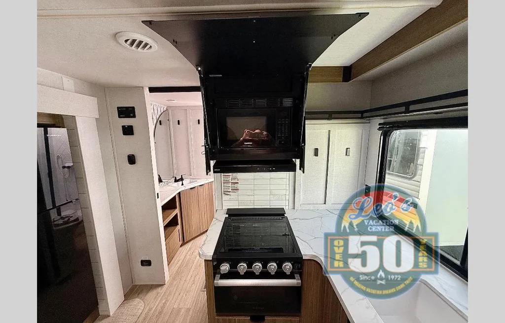 2026 Forest River Wildwood X-Lite 300ICE, Photos photo 15