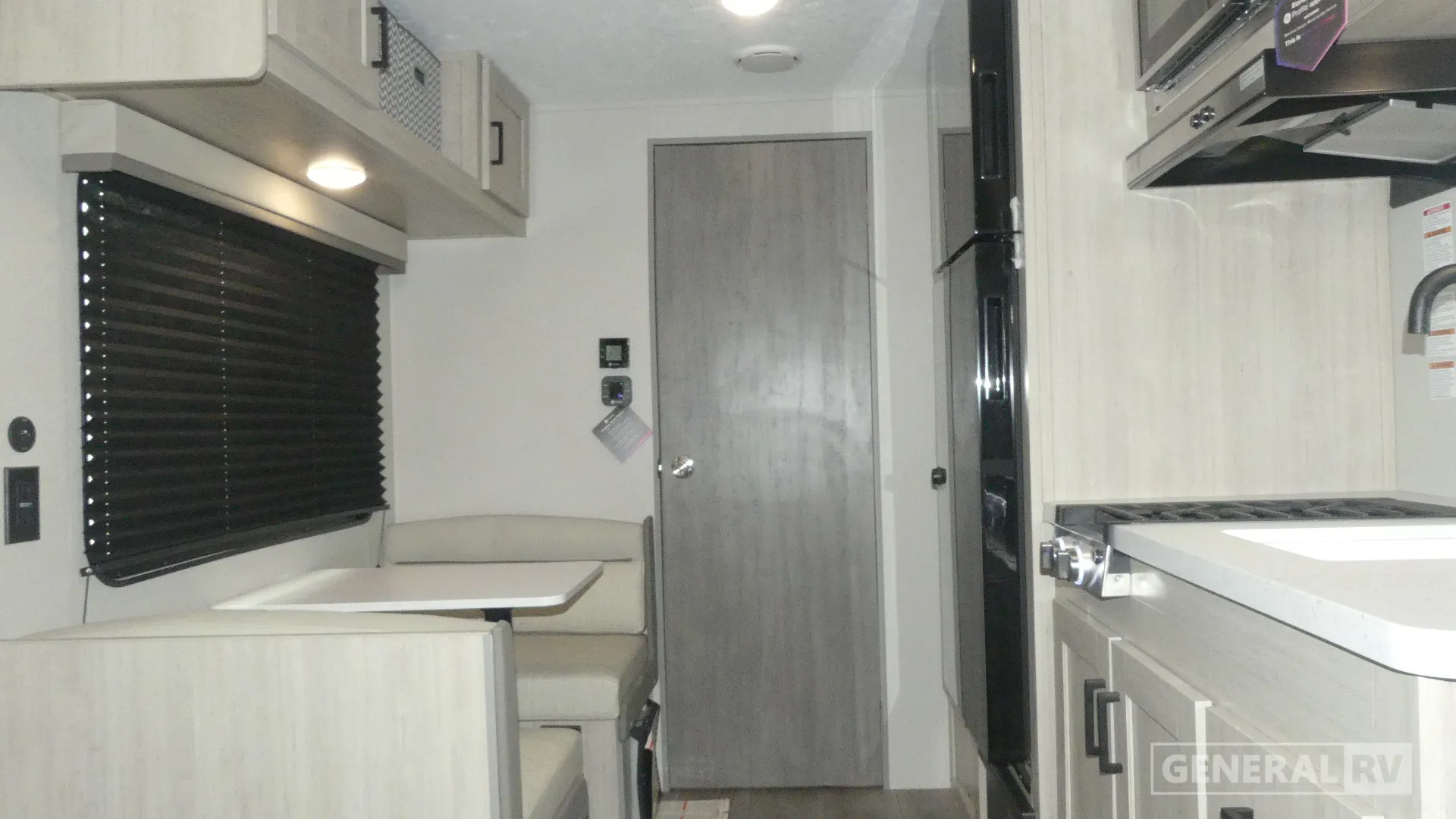 2026 Coachmen Catalina Summit Series 7 154RBX - Photo 3