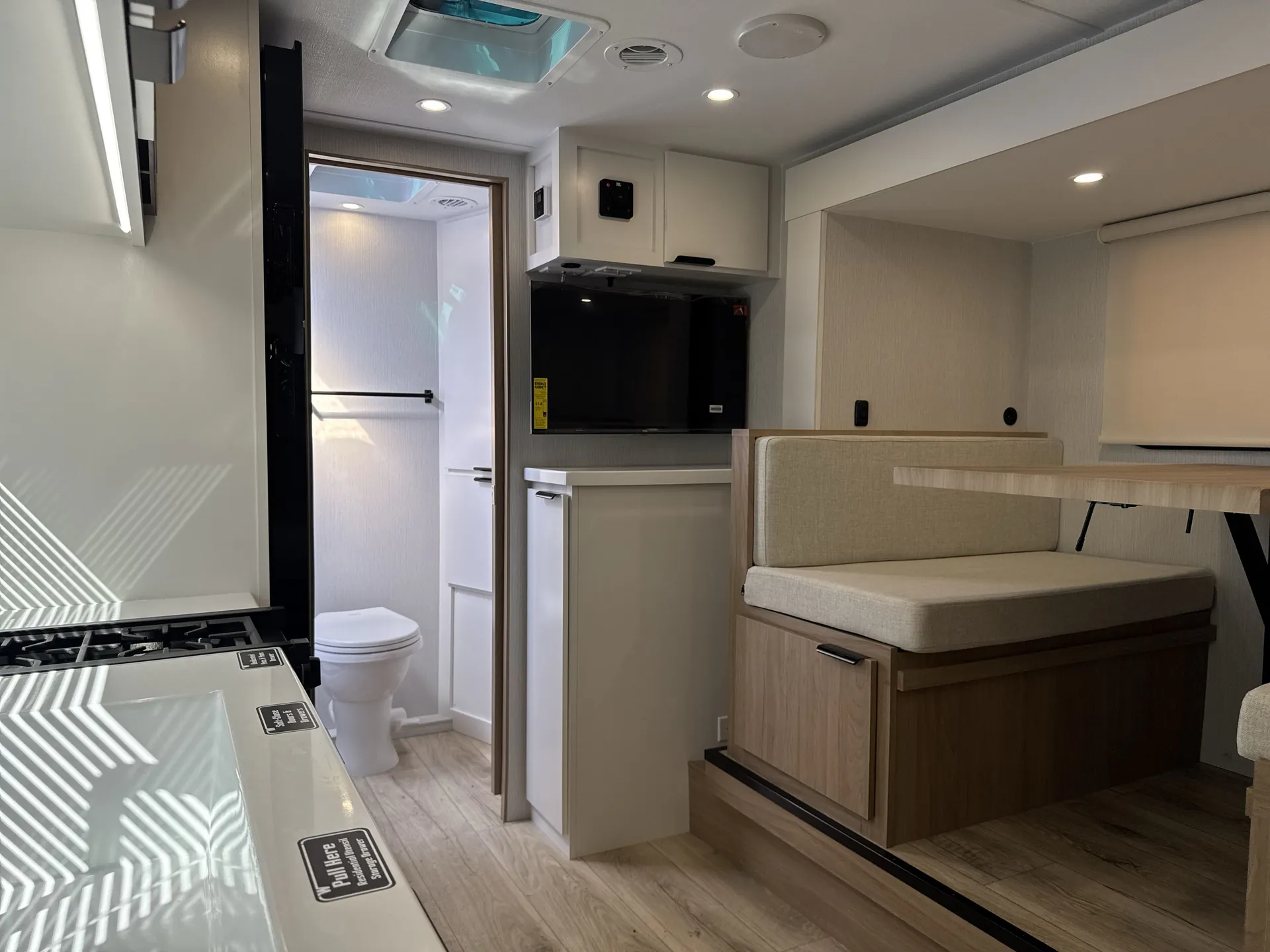 2027 Winnebago Micro Minnie 2108DS