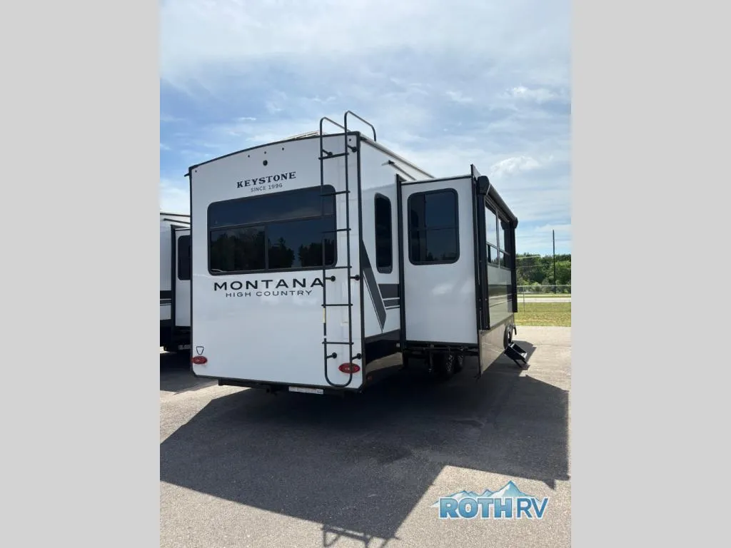 2026 Keystone Montana High Country 331RL - Photo 4