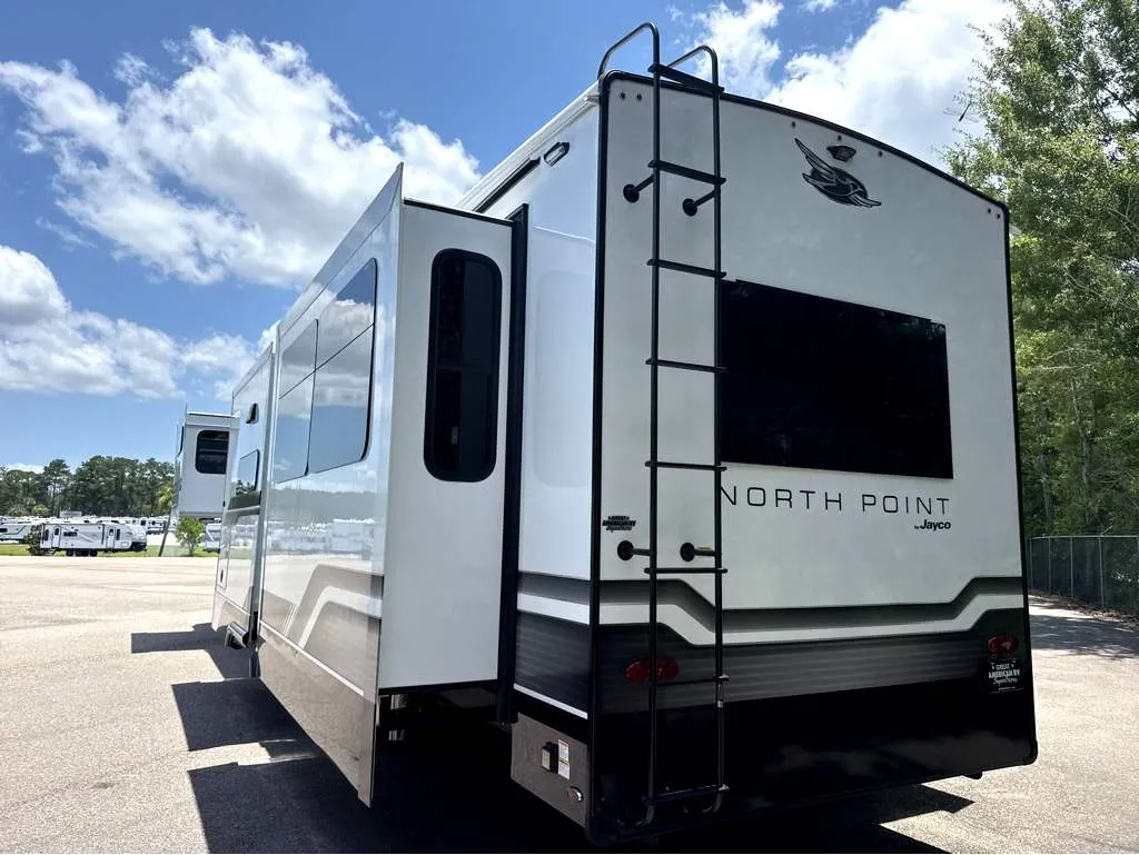 2027 Jayco North Point 381CKRE - Photo 4