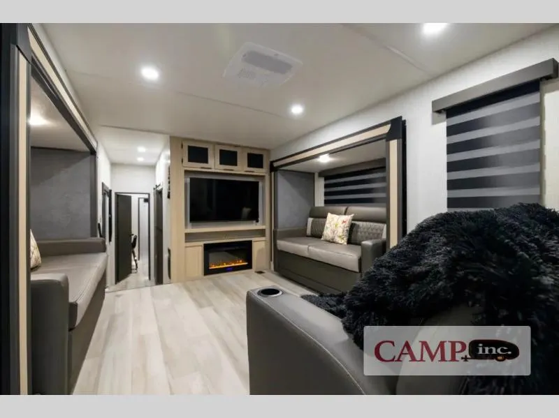2026 Forest River Wildcat 37GALLEY - Photo 3