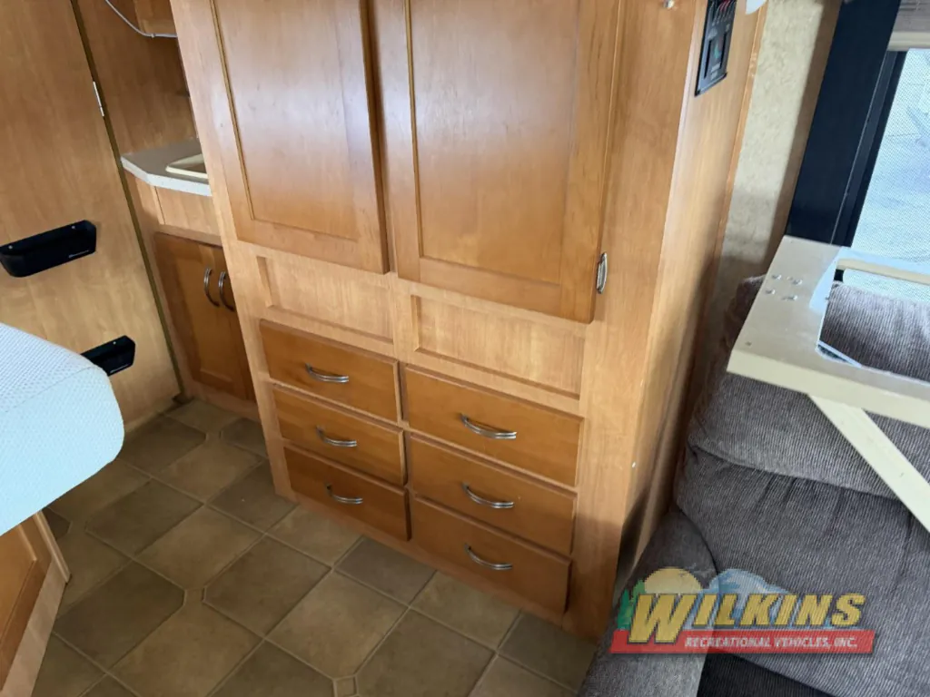 2010 Forest River Sunseeker 2300, Photos photo 21