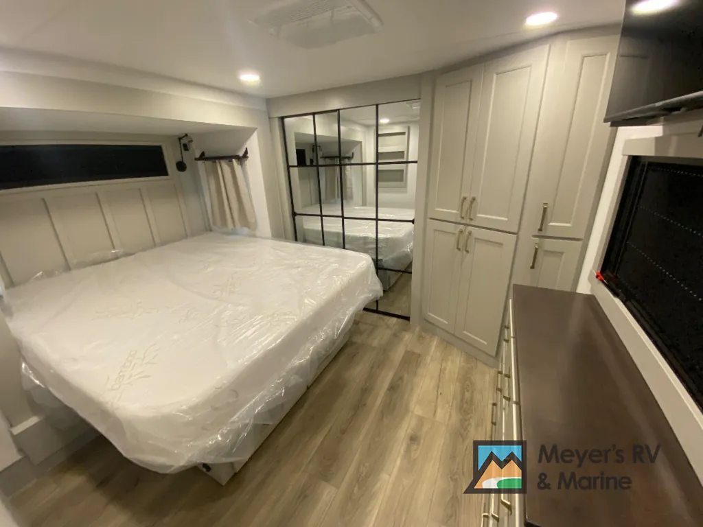 2026 Brinkley Model G 4100, Photos photo 22