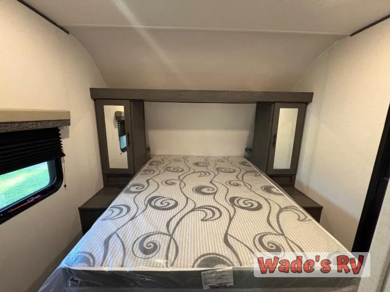 2025 Keystone RV Aspen Trail 26RL - Photo 4