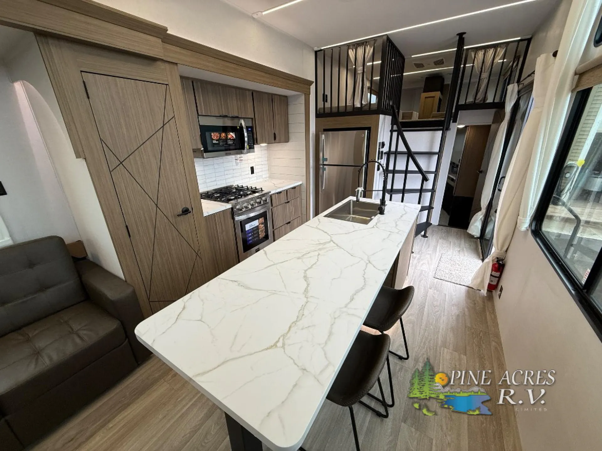 2026 Forest River Wildwood Grand Lodge 42ICE — Photo 5