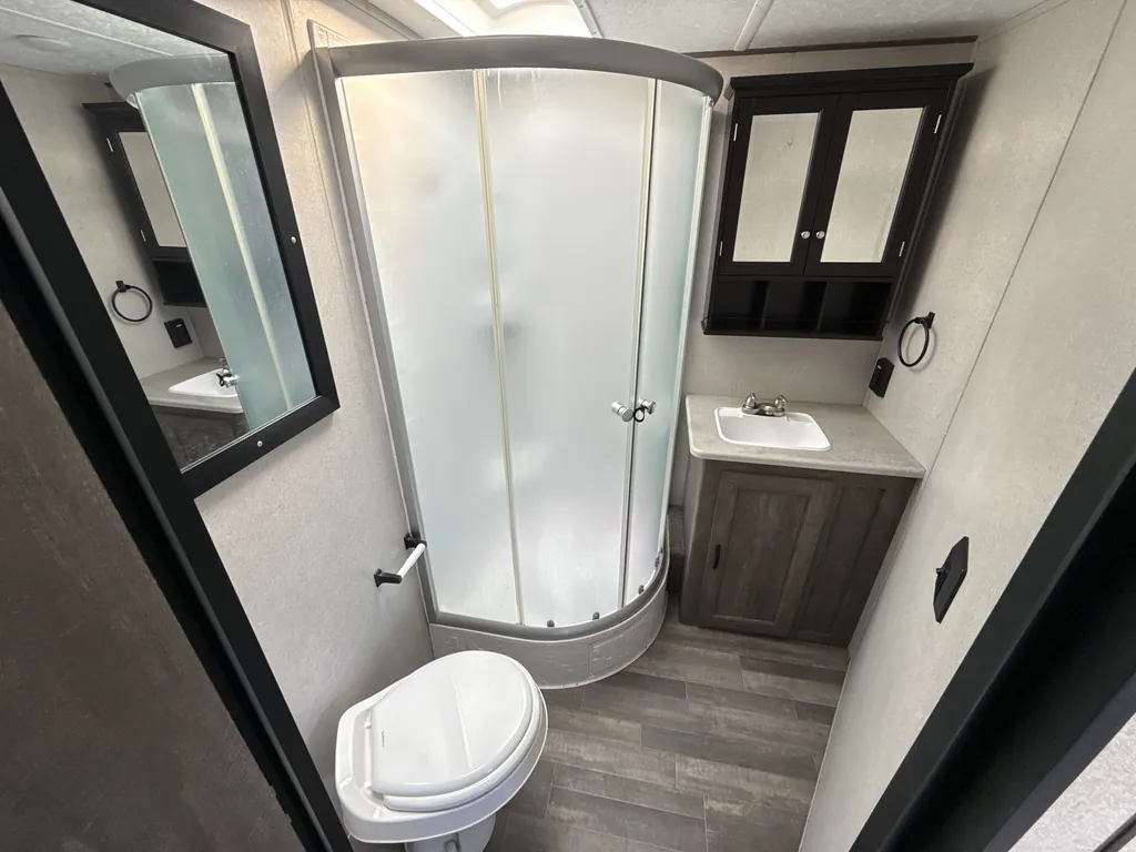 2020 Forest River Vibe 32BH, Photos photo 18
