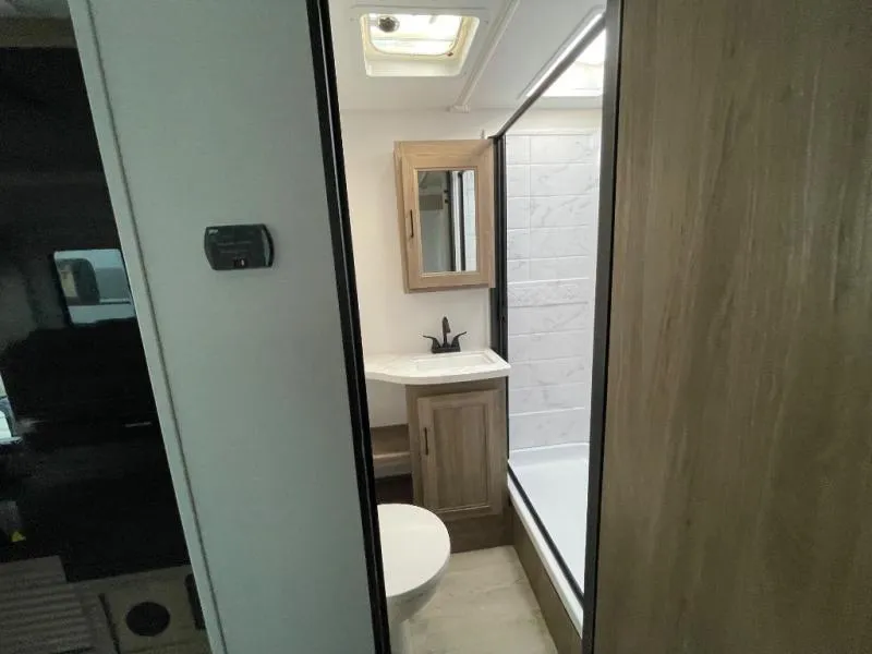 2026 Coachmen Freedom Express Select 30SE, Photos photo 32