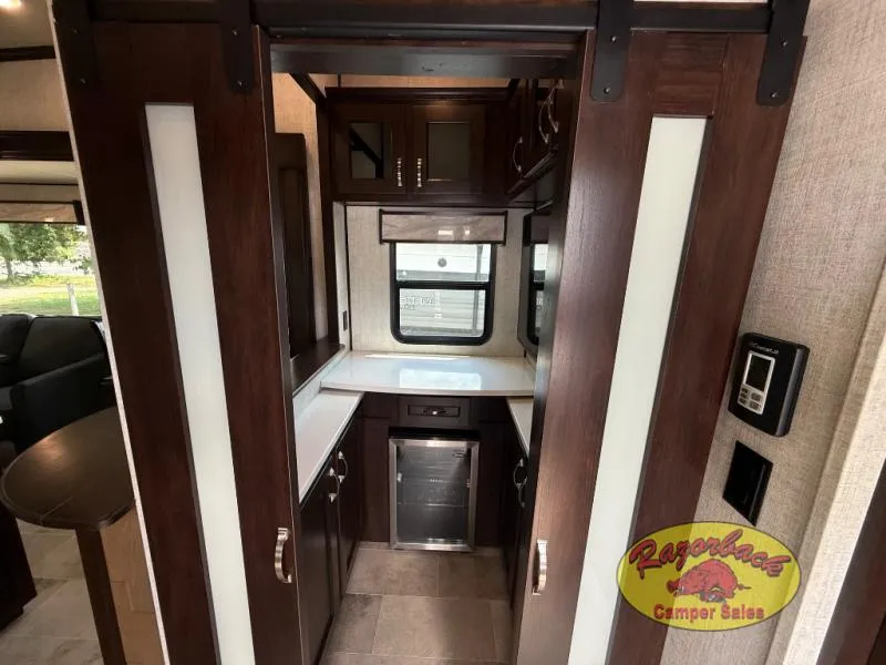 2021 Palomino Columbus Compass 328RLC - Photo 3