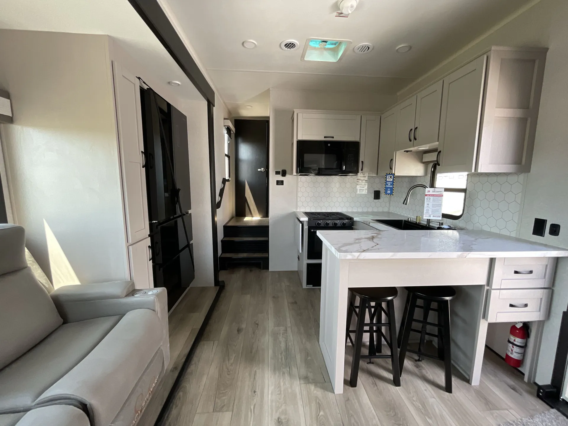 2026 Jayco Seismic 359 — stove oven open