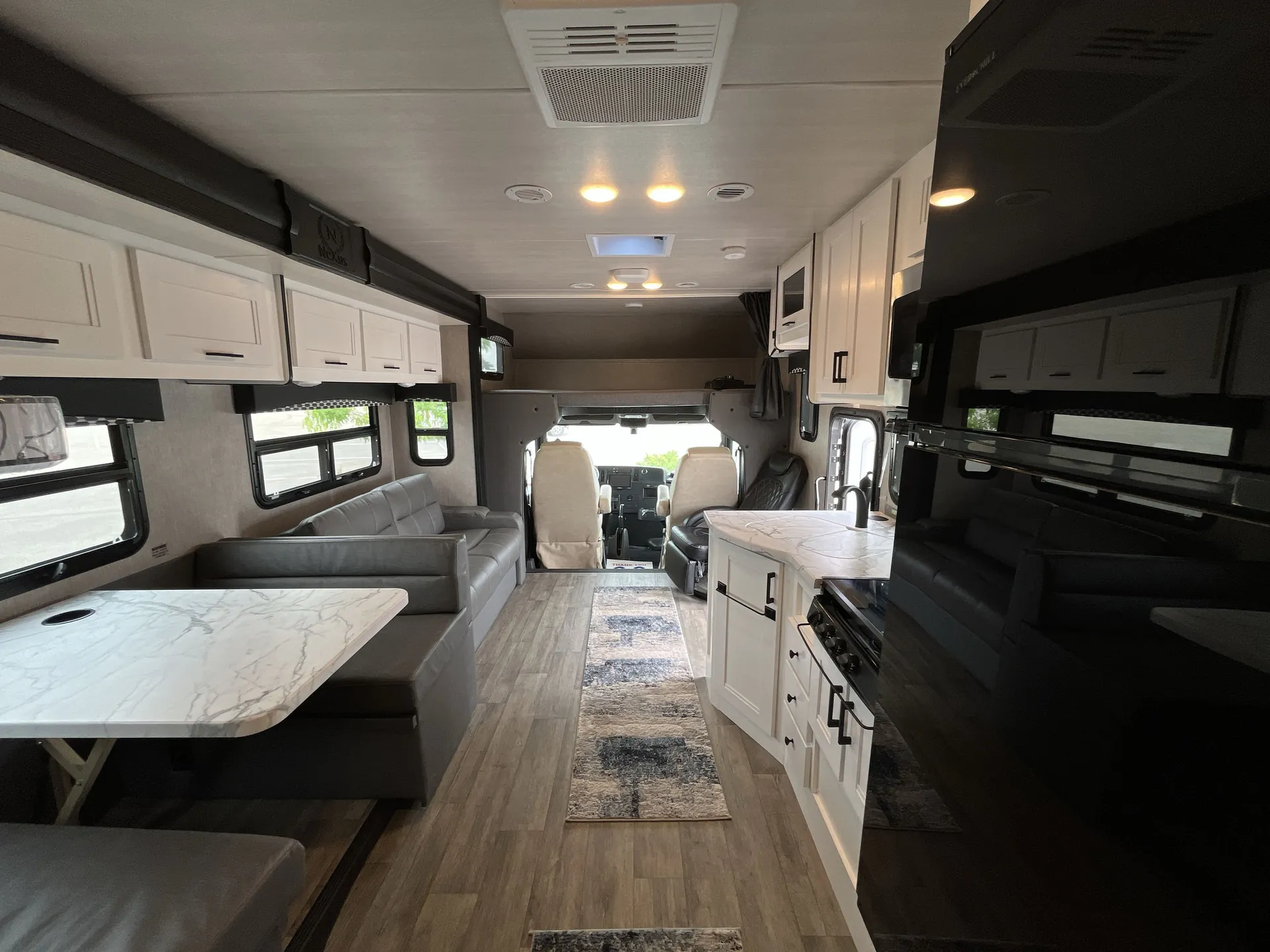 2024 nexus rv Wraith 32W — living area main