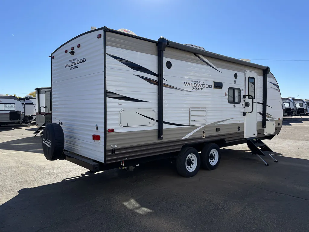 2018 Forest River Wildwood X-Lite 233RBXL, Photos photo 6