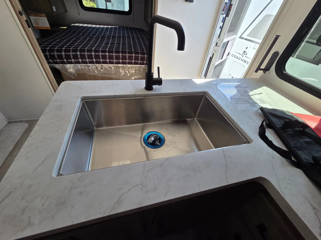 2026 Coachmen Freedom Express Select 30SE, Photos photo 28
