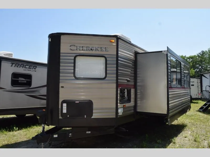 2018 Forest River Cherokee 274VFK - Photo 3