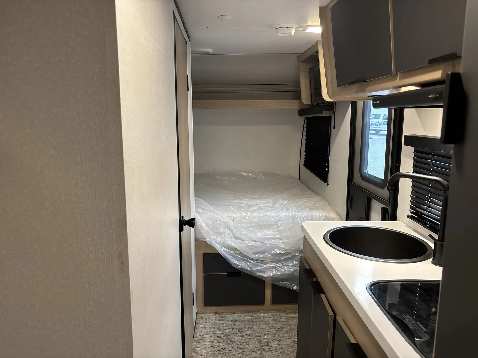 2021 Cruiser RV Hitch 16RD — living area main
