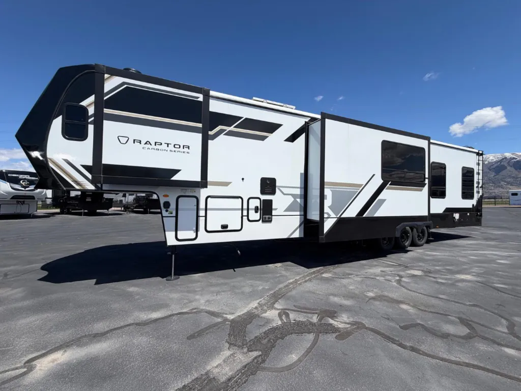 2026 Keystone Raptor 420, Photos photo 3