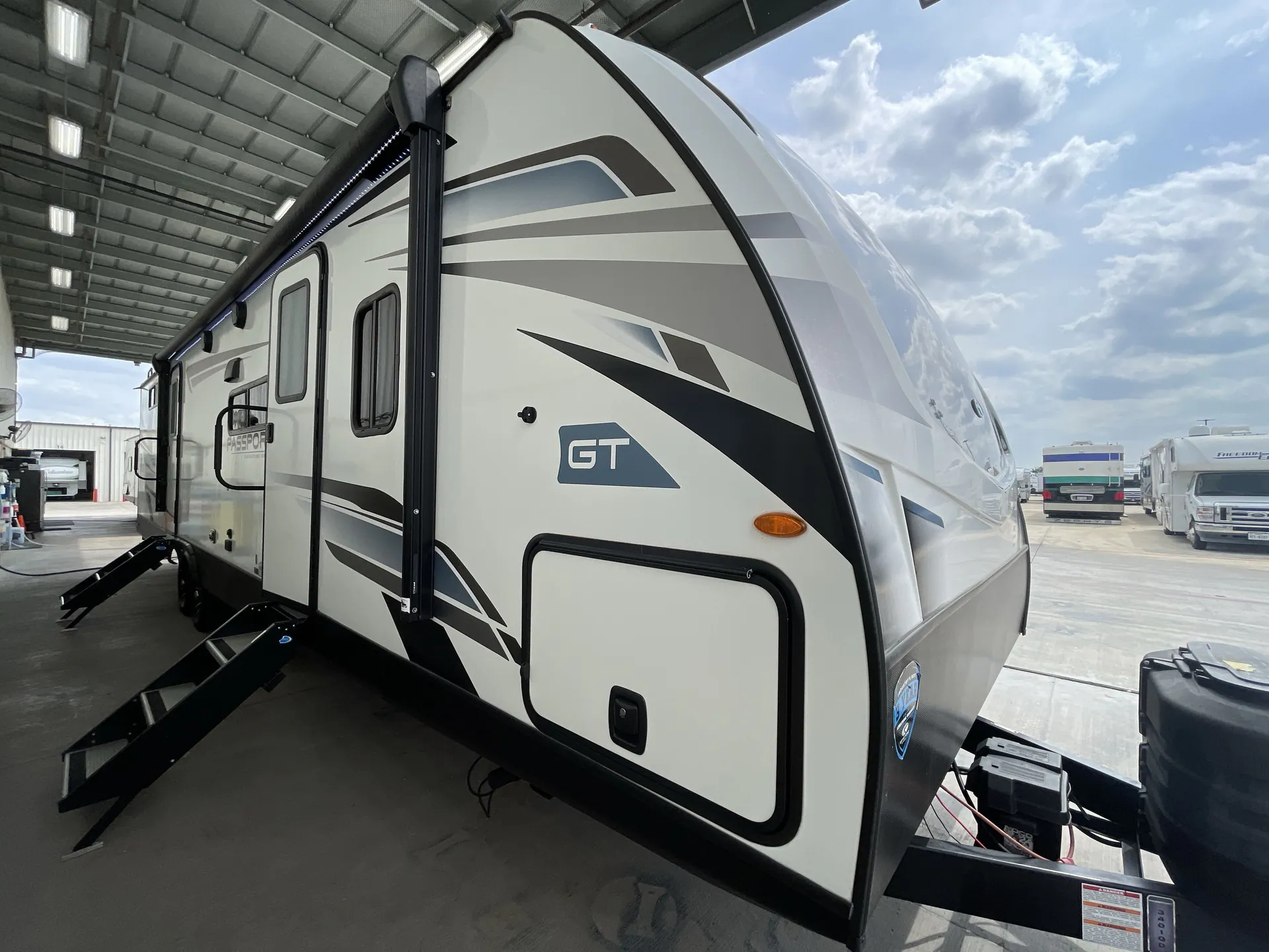 2024 Keystone Passport 3401QD - Photo 2