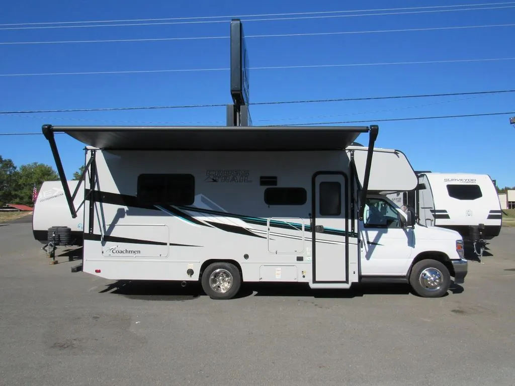 2025 Coachmen Cross Trail 23XG - Photo 4