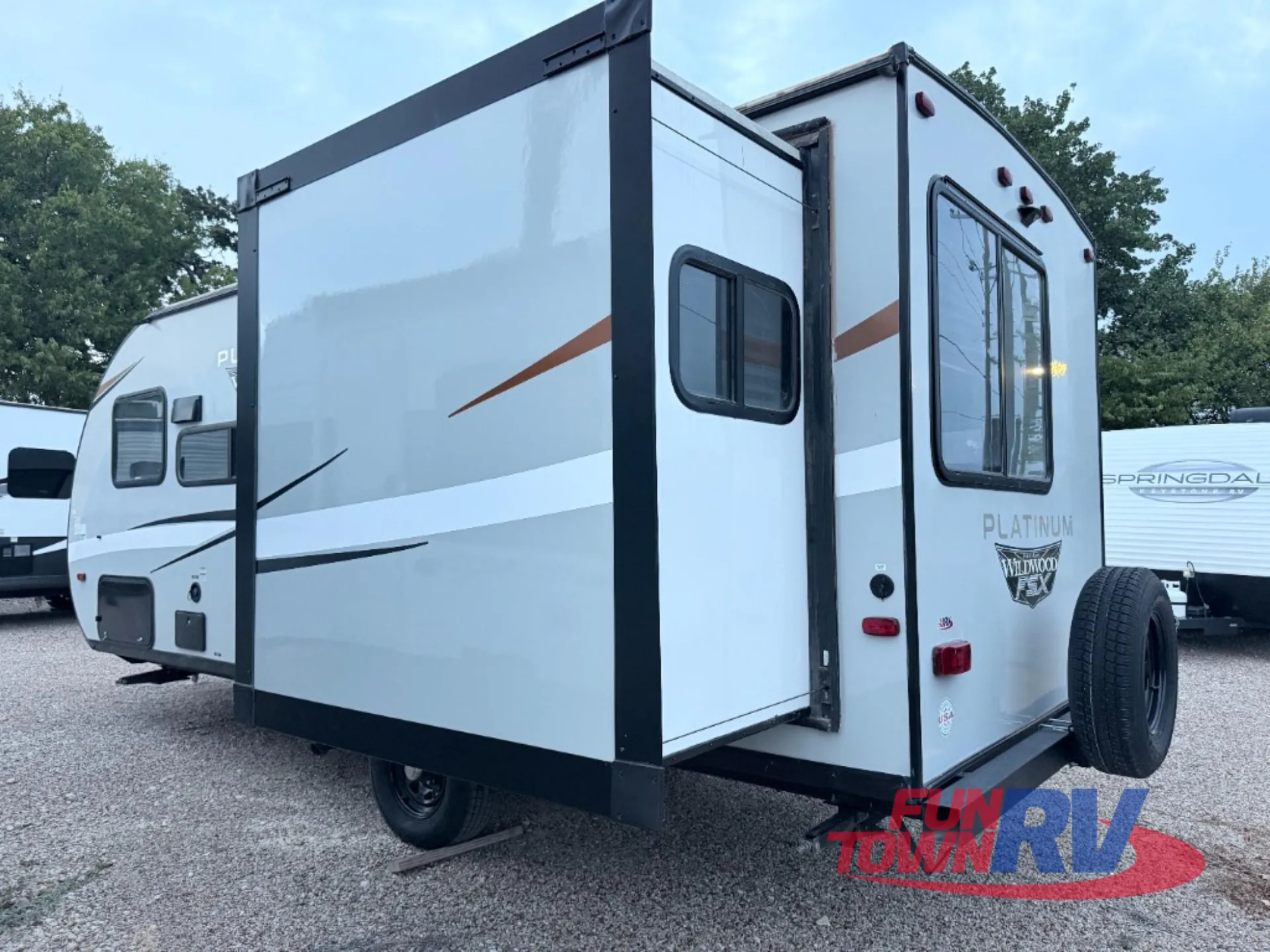 2023 Forest River Wildwood FSX 169RSK — Photo 6