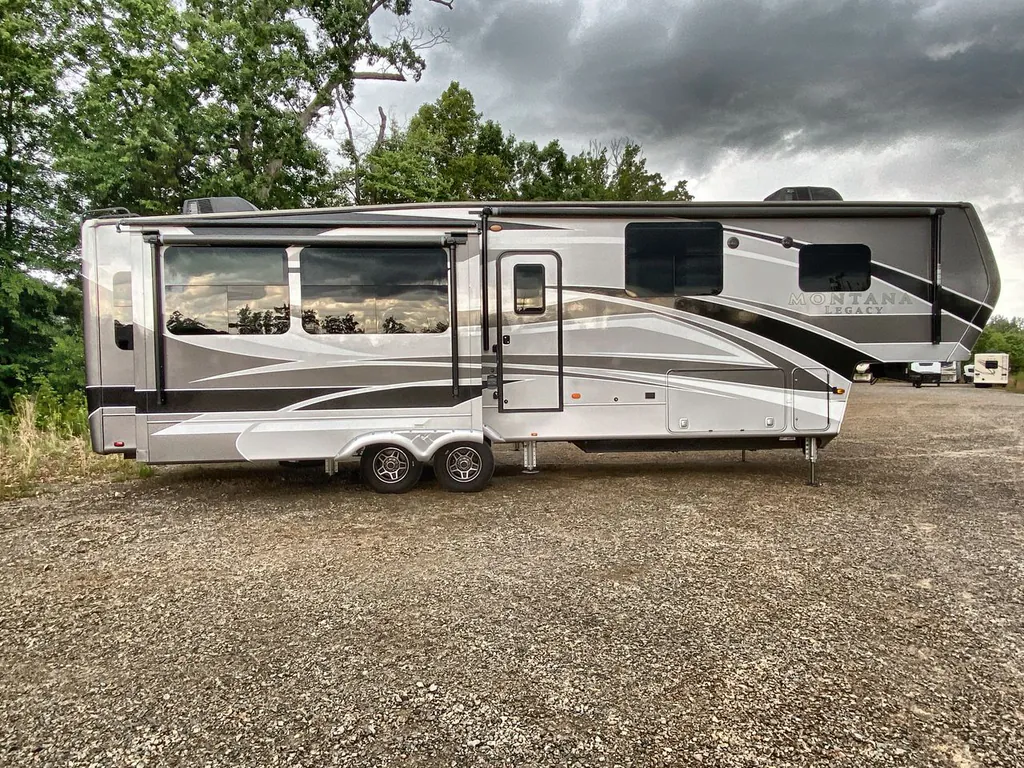 2021 Keystone Montana 3231CK, Photos photo 9