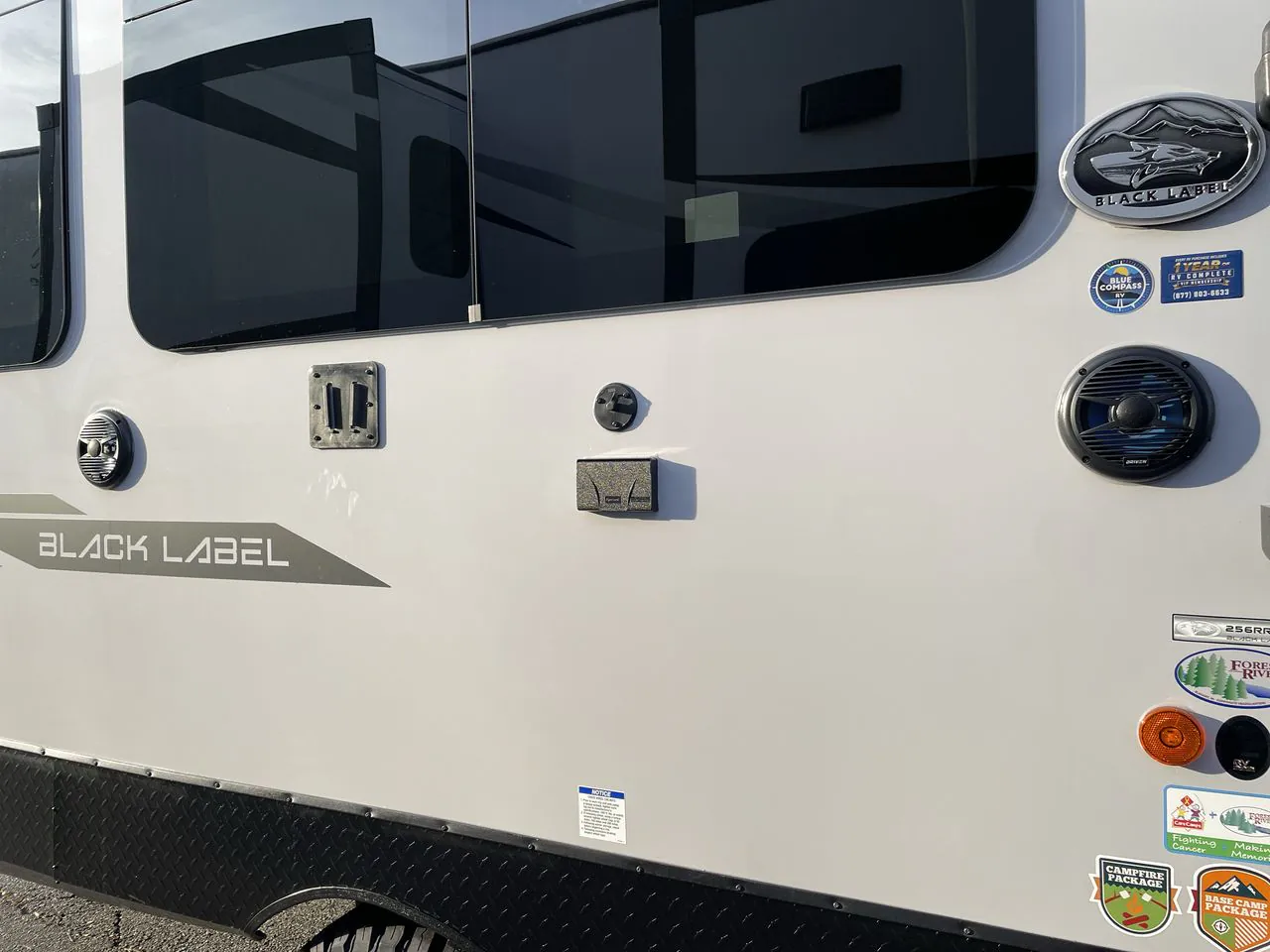 2024 Forest River Cherokee Black Label 256RRBL - Photo 4