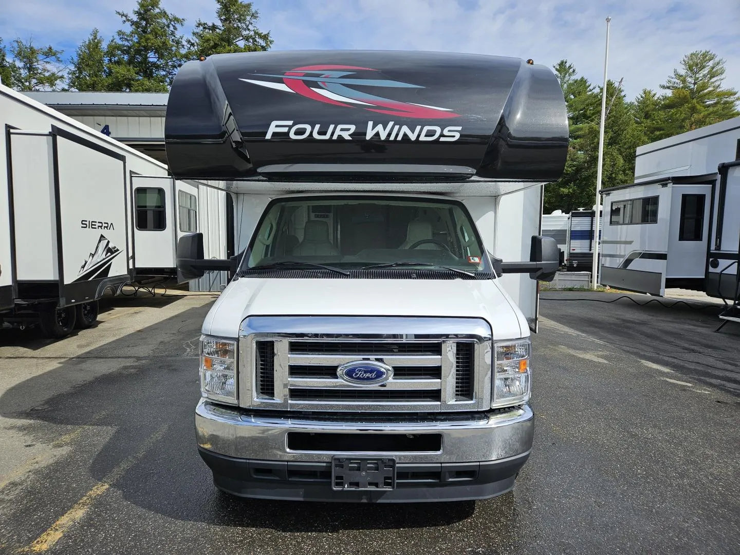 2023 Thor Motor Coach Four Winds 31E - Photo 3