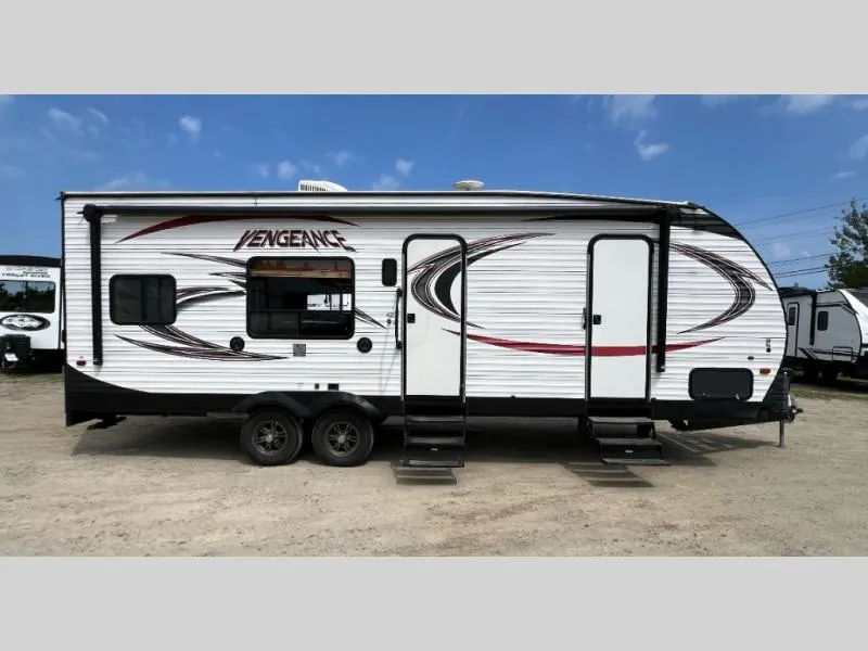 2017 Forest River Vengeance Rogue 25V - Photo 4