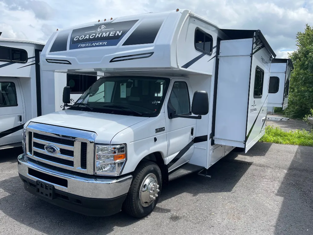 2026 Coachmen Freelander 29KB - Photo 2