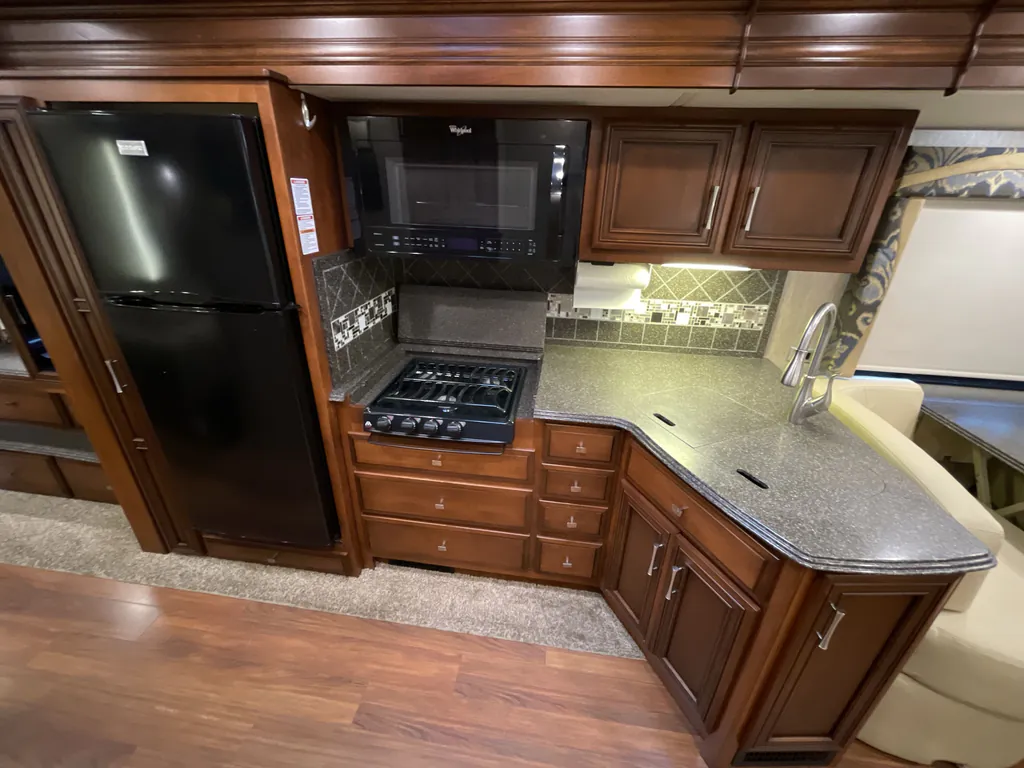 2016 Newmar Canyon Star 3921, Photos photo 12