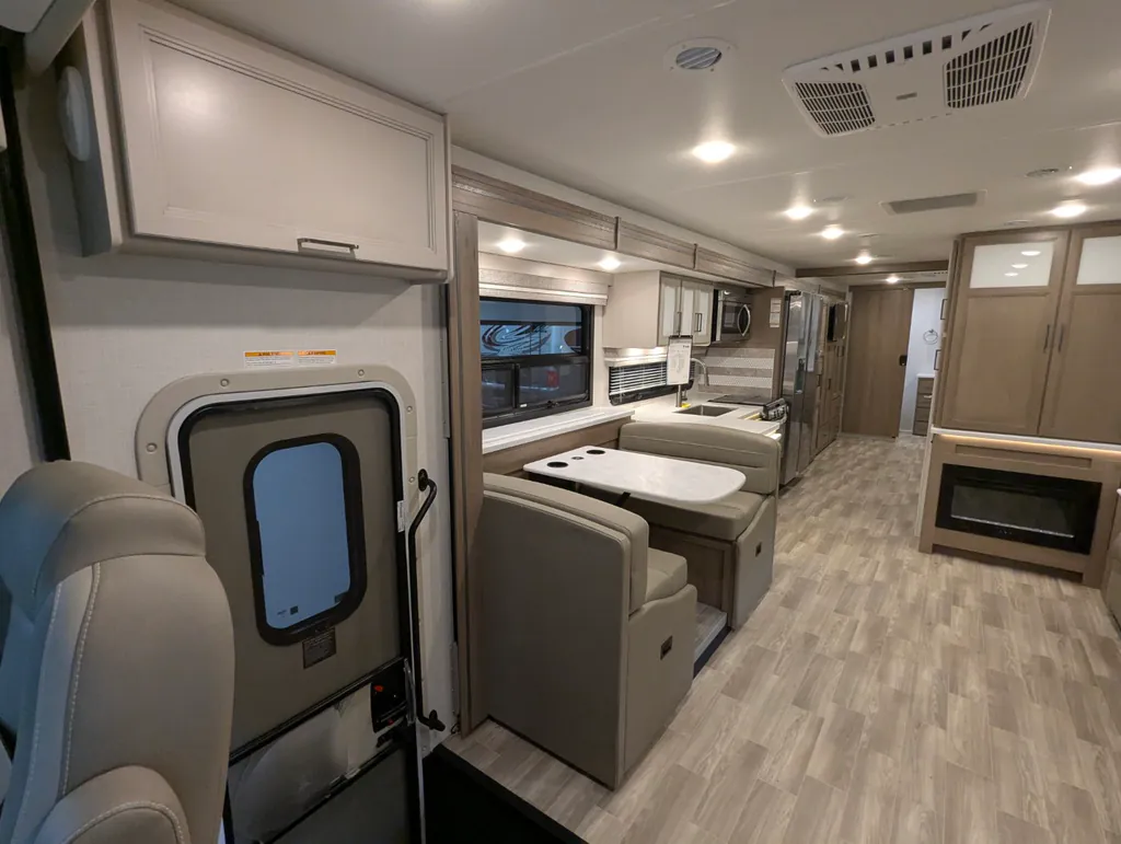 2027 Thor Motor Coach Windsport 36H, Photos photo 17