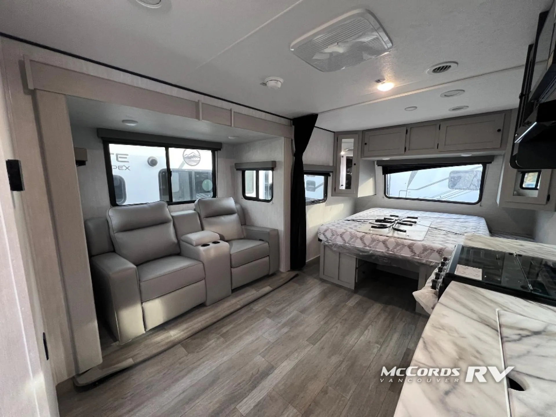 2025 Coachmen Apex Ultra-Lite 188RBST - Photo 4