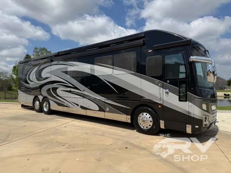 2019 American Coach American Eagle 45A - Photo 2