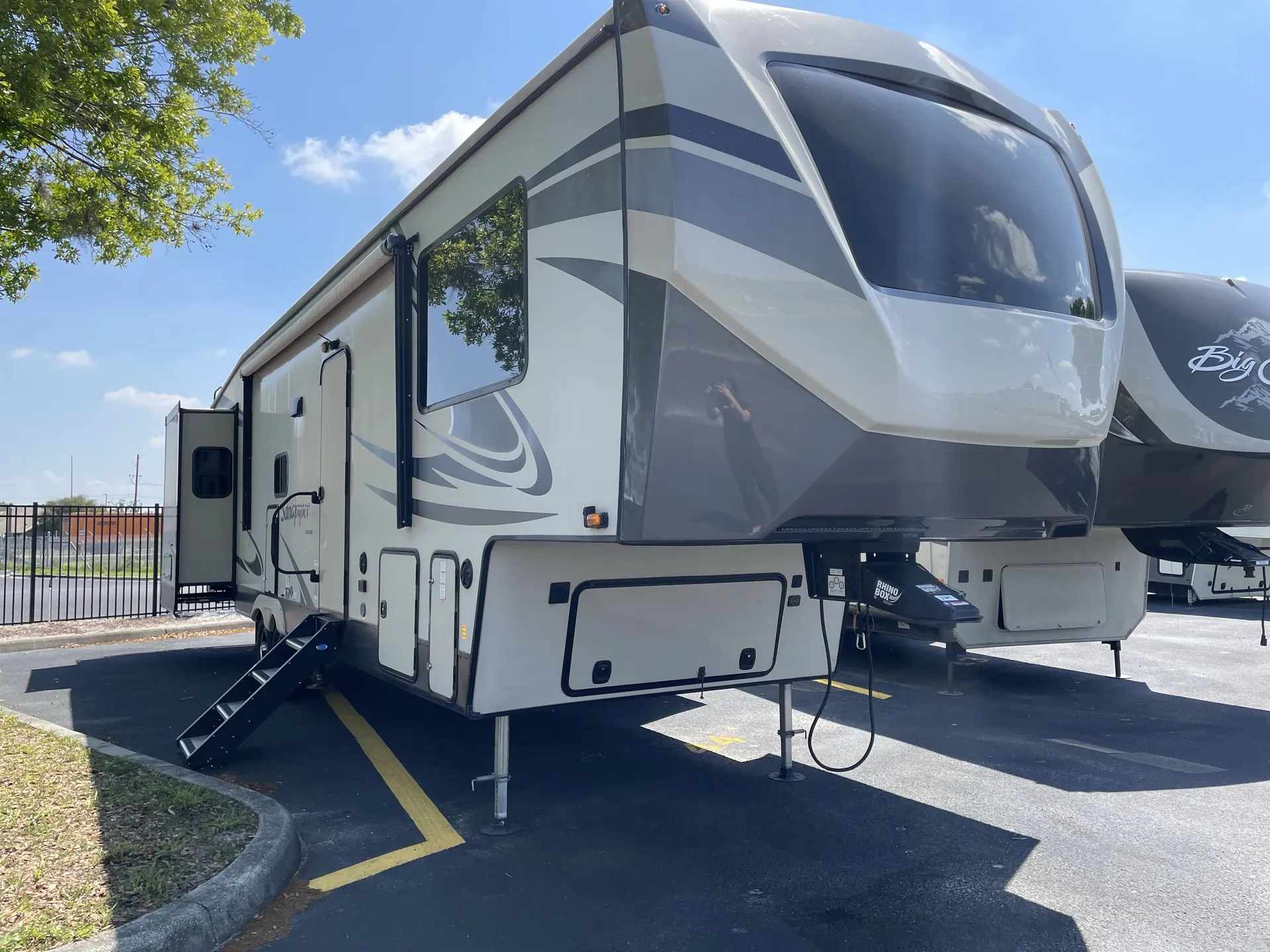 2021 Forest River Sandpiper C-Class 3550FL